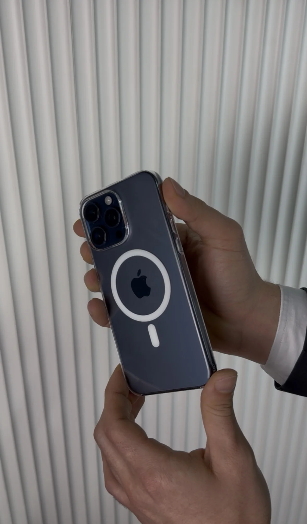 Elit Animasyonlu Şeffaf Mika MagSafe Beyaz - Ürün görseli