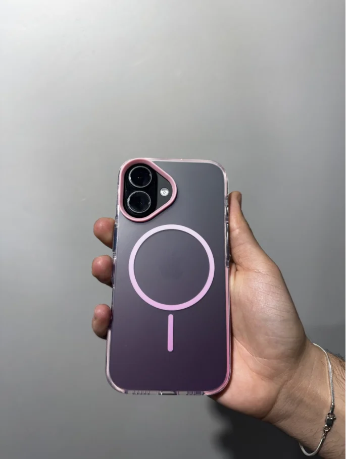 Rainbow - Lila (İphone 16 ile çekilmiştir, Ürünün uyumlu olduğu cihazlar altta seçenek olarak çıkmaktadır.) - Ürün görseli