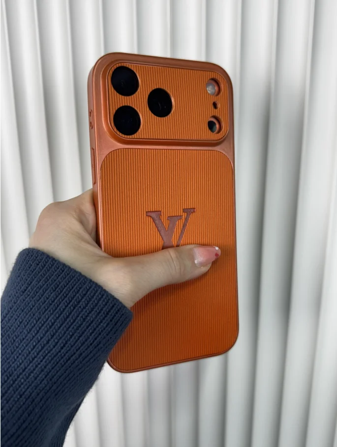 Yumuşak dokulu Luyivi - Turuncu (Temsili 17 Pro Max ile çekilmiştir, Ürünün uyumlu olduğu cihazlar altta seçenek olarak çıkmaktadır.) - Ürün görseli