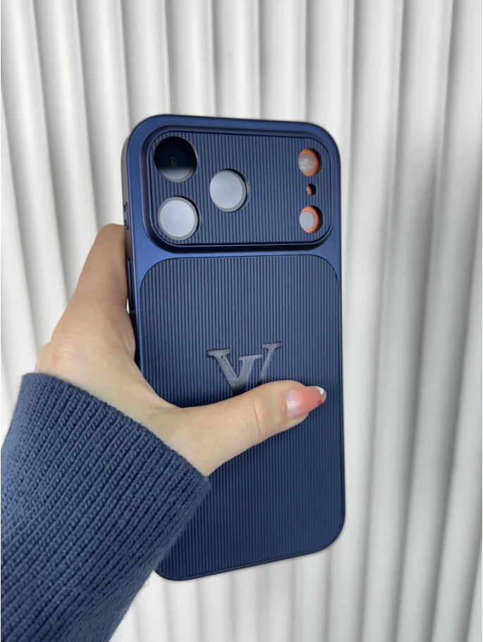 Yumuşak dokulu Luyivi -Abis Mavi (Temsili 17 Pro Max ile çekilmiştir, Ürünün uyumlu olduğu cihazlar altta seçenek olarak çıkmaktadır.) - Ürün görseli